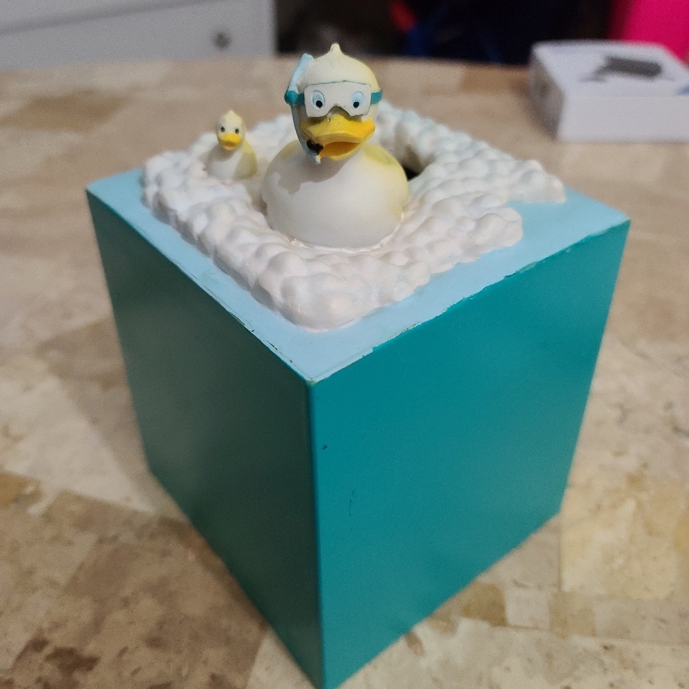 Vintage Duck tissue box